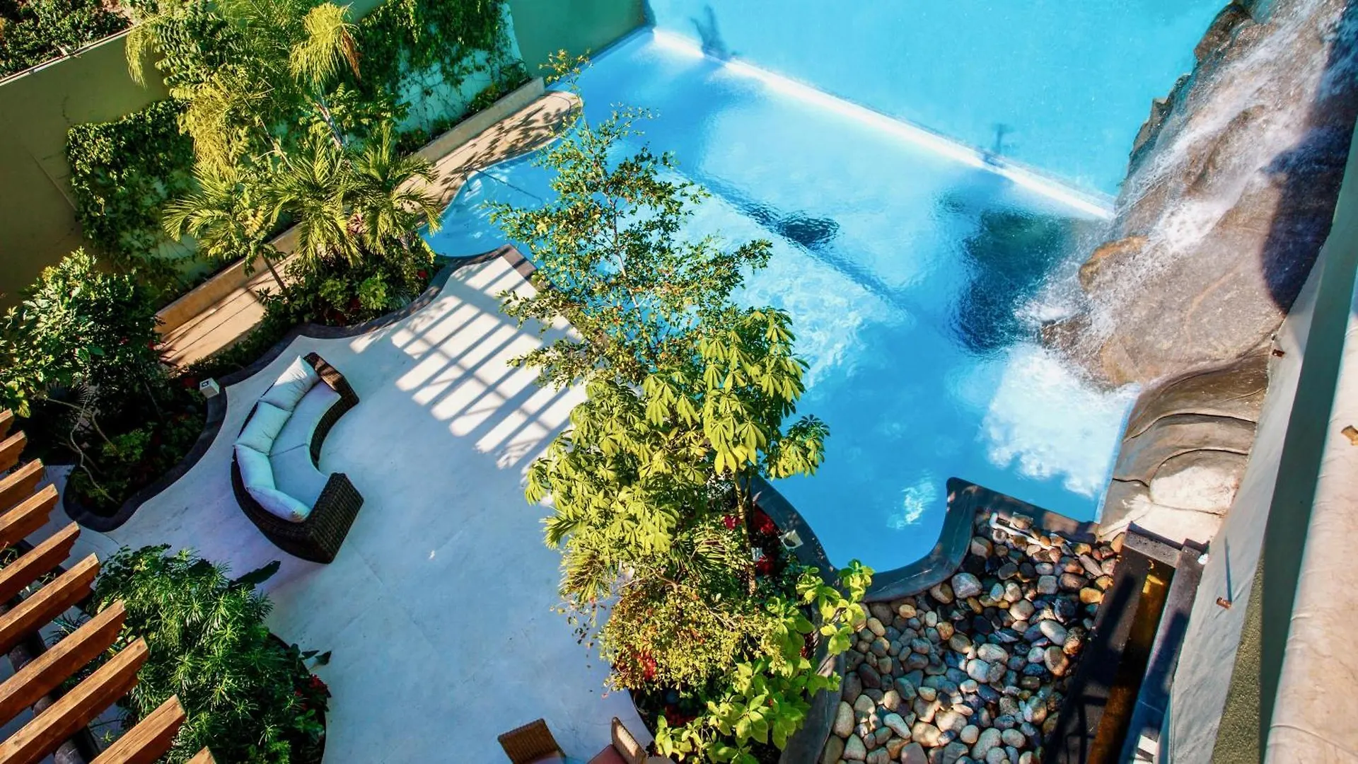 Boca de Tomatlán Ocean Frontage luxury Villa for rent Puerto Vallarta México