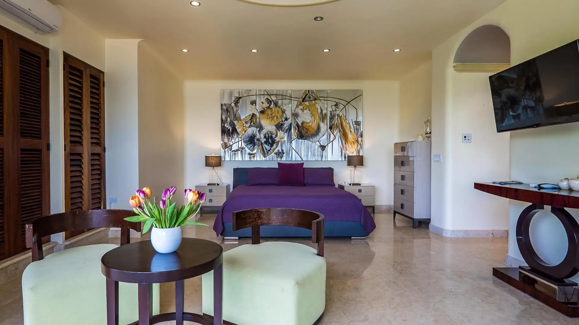 Boca de Tomatlán Ocean Frontage luxury Villa for rent Puerto Vallarta
